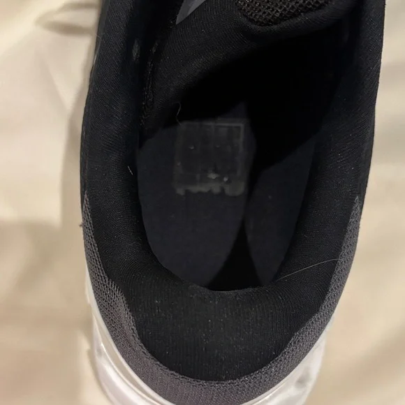 On Running Athletic Shoes in Black and White - Picture 3 of 8